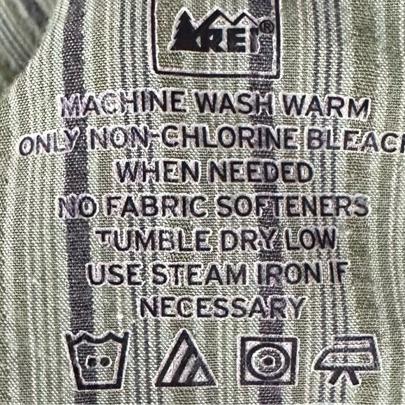 REI Men’s Green Stripe Long Sleeve Button Up Cool Plus Shirt - Picture 10 of 11
